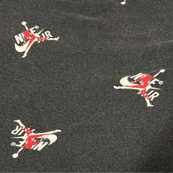 Nike Air Jordan T-Shirt - Picture 4 of 5